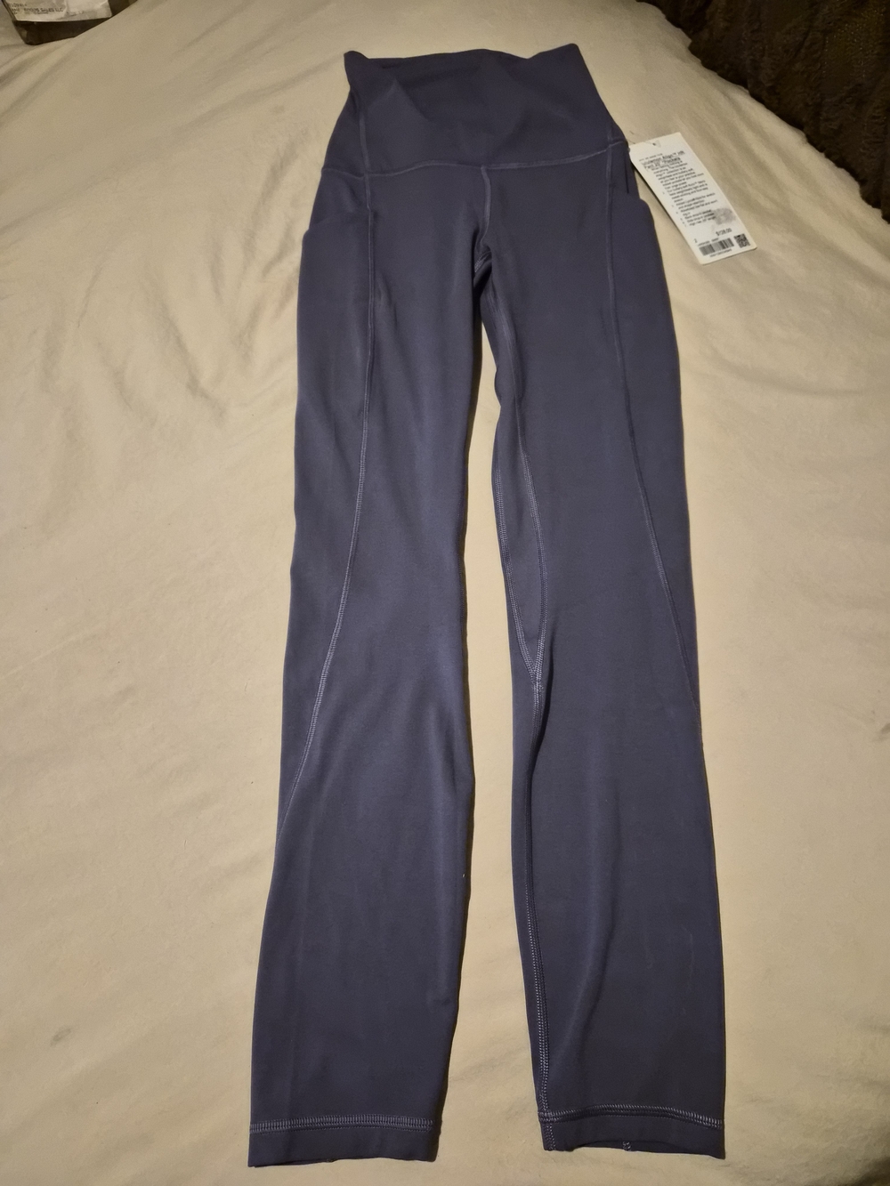 lululemon black athletic leggings with interior tag